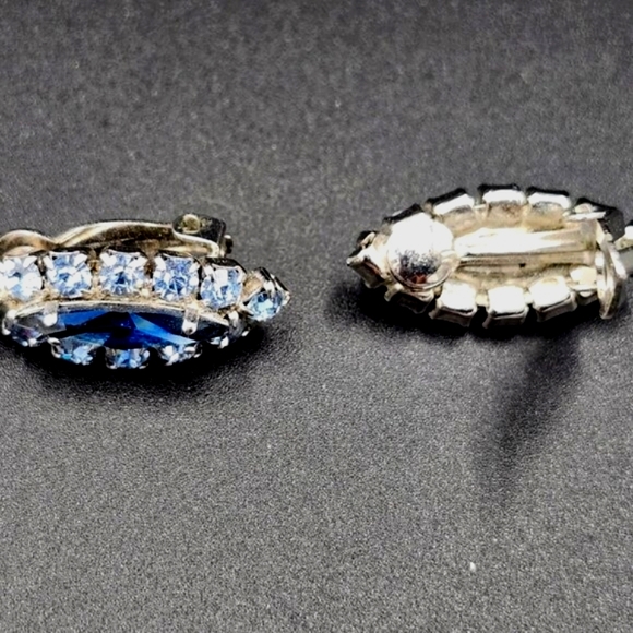 Vintage Petite Blue Rhinstone and Silver Toned Rhinestone Earings - Picture 5 of 6